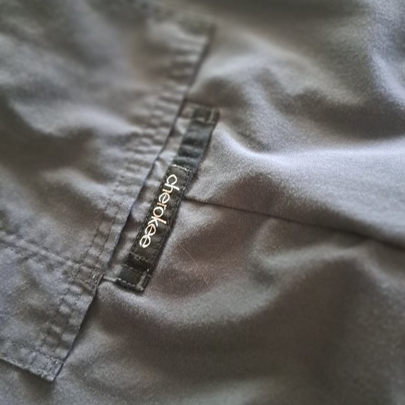 Scrub Set - Picture 3 of 4